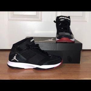🔥REDUCED!🔥 Pre-loved Jordan BCT Mid 2 sneakers